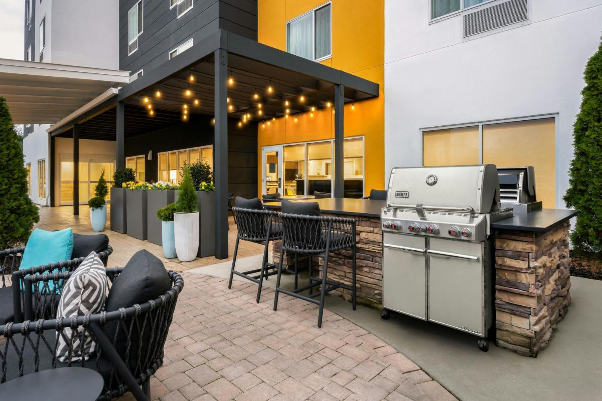 Towneplace Suites By Marriott Montgomery Eastchase Bagian luar foto